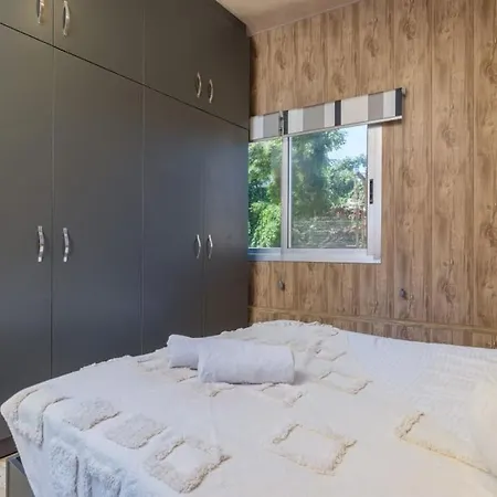 Batroun Central Escape 1-Br With 24-7 Power Exterior photo
